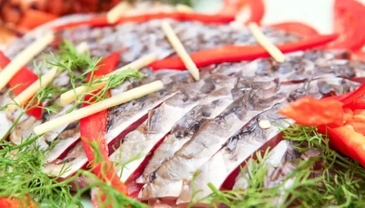 Cá Mú Đen Chấm Nâu