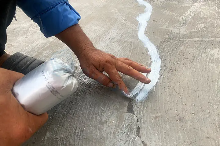 Cách Xử Lý Hồ Cá Bị Thấm Nước